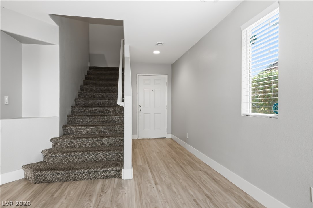 8910 Marble Light Avenue Property Photo 5