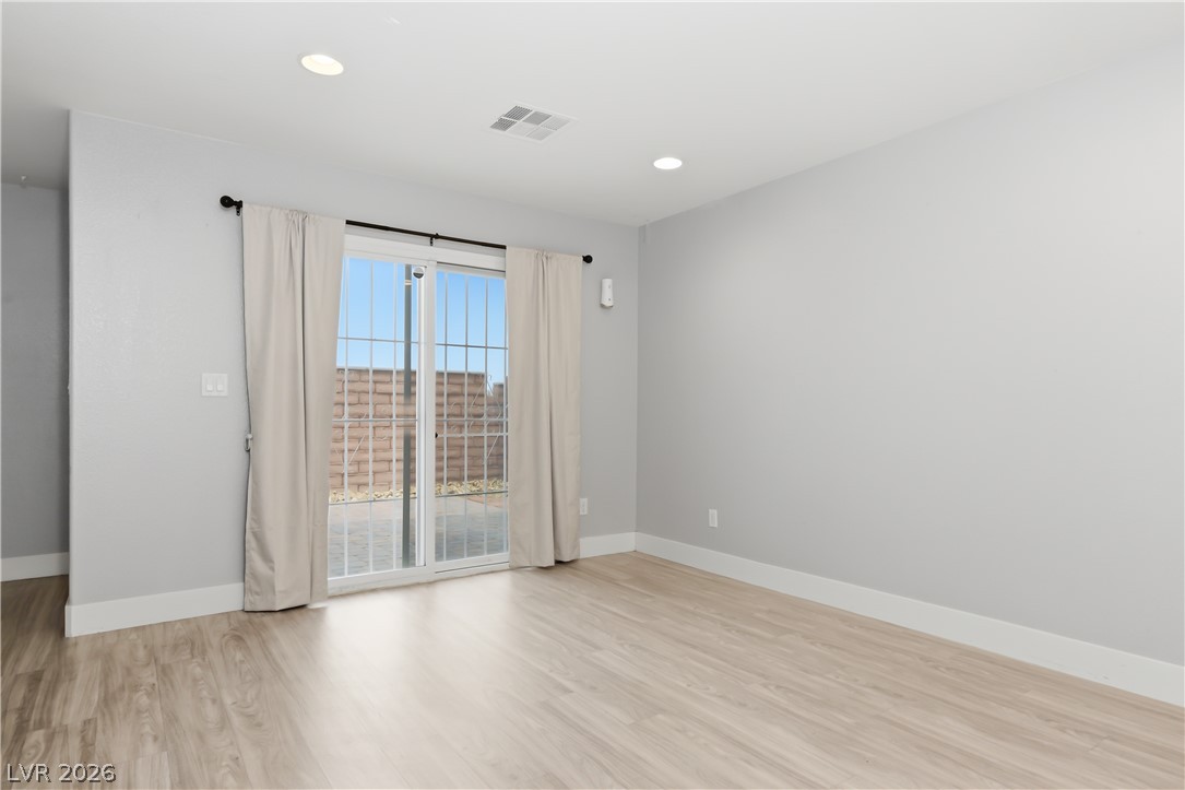 8910 Marble Light Avenue Property Photo 9