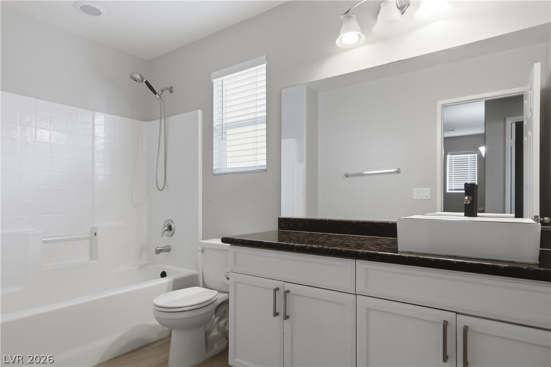 8910 Marble Light Avenue Property Photo 23