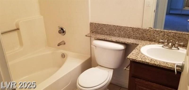 5130 South Jones Boulevard 108 Property Photo 5