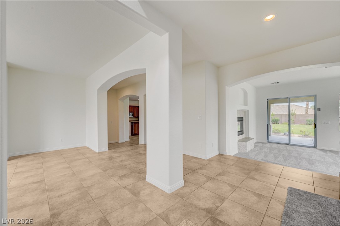 5532 Collier Hills Street Property Photo 9