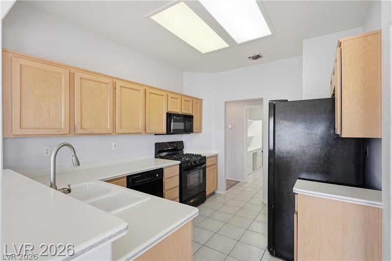 10713 Paradise Point Drive Property Photo 8