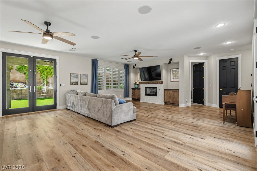 7423 Bretton Oaks Street Property Photo 3