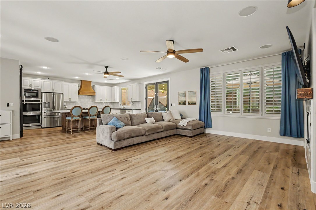 7423 Bretton Oaks Street Property Photo 18