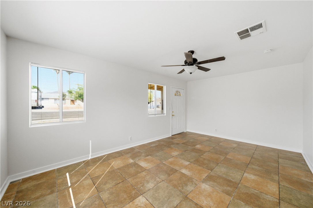 571 National Street Property Photo 9