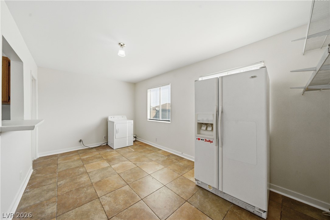 571 National Street Property Photo 19