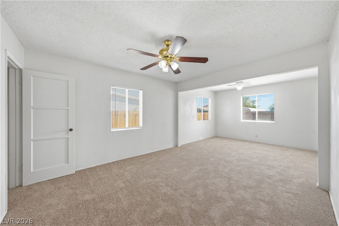 571 National Street Property Photo 28