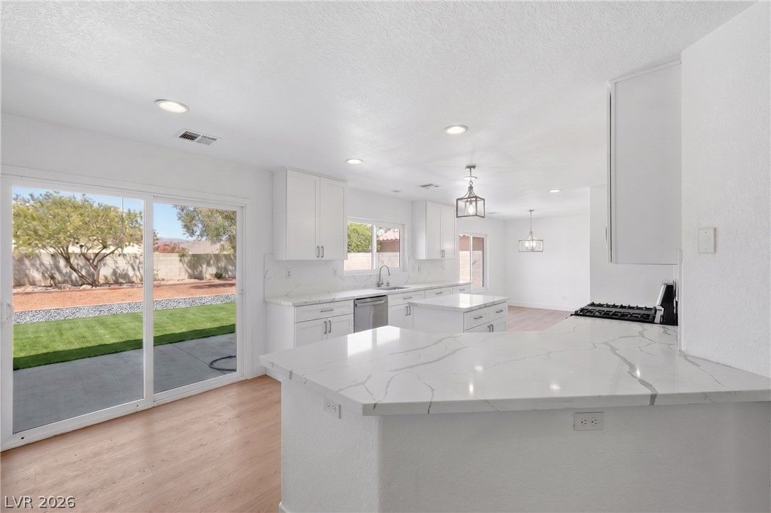 8640 Vivid Violet Avenue Property Photo 2