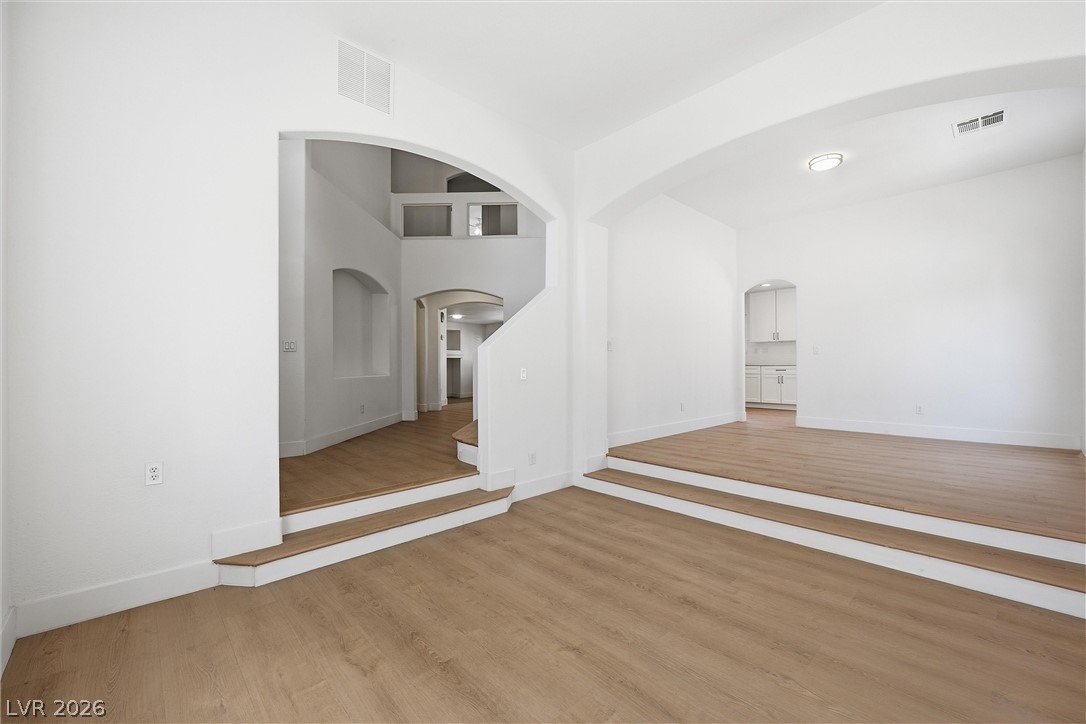 8640 Vivid Violet Avenue Property Photo 14