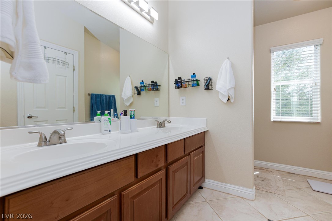 8780 Horizon Wind Avenue 102 Property Photo 6
