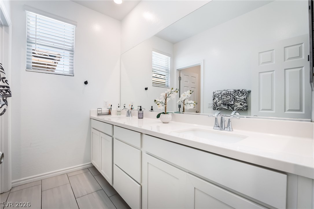 10124 Skye Saddle Avenue Property Photo 38