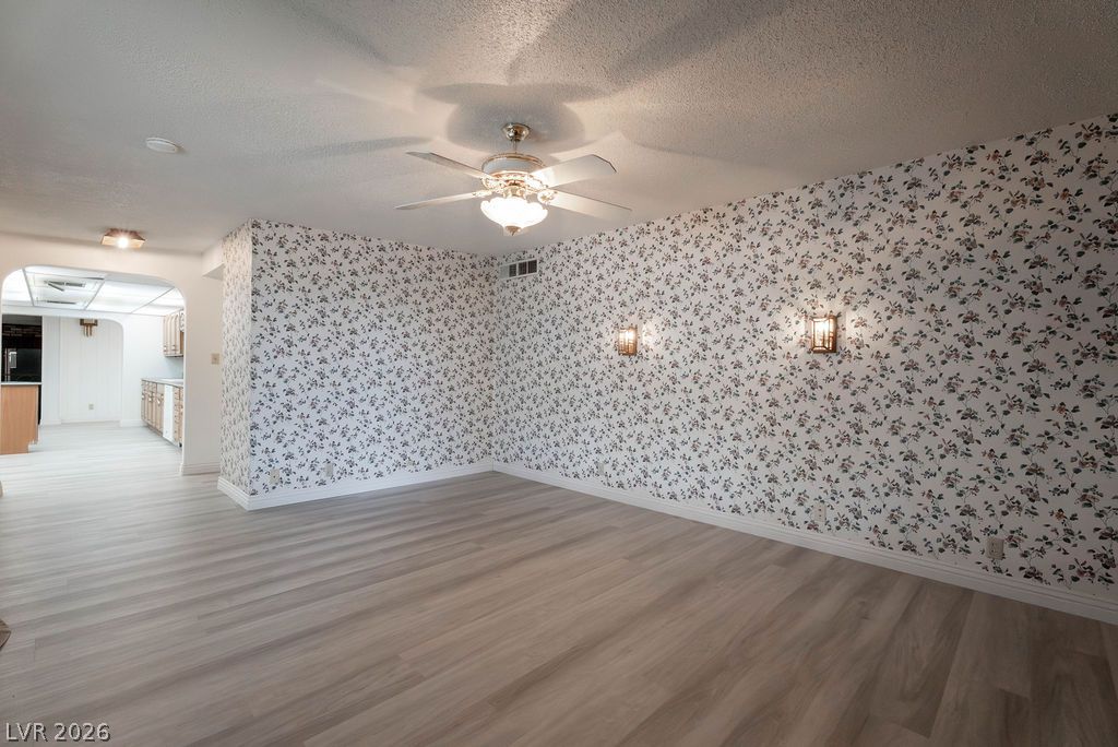 5185 Sun Valley Drive Property Photo 5