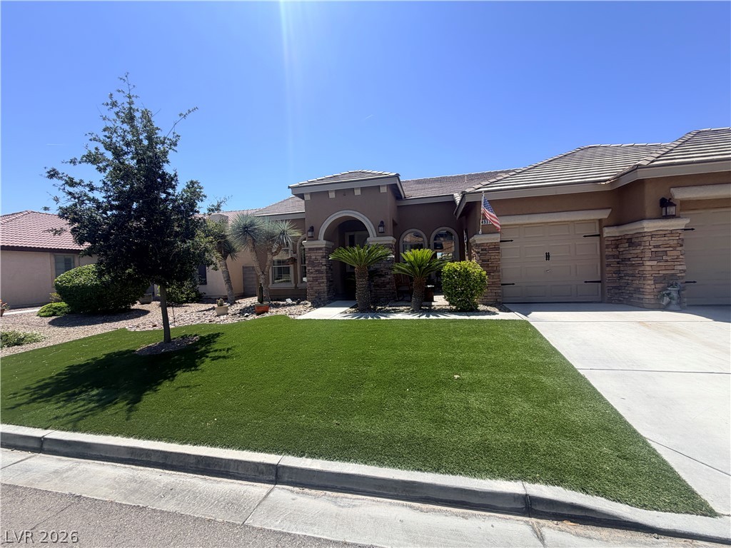 4937 Wayfaring Tree Avenue Property Photo 4