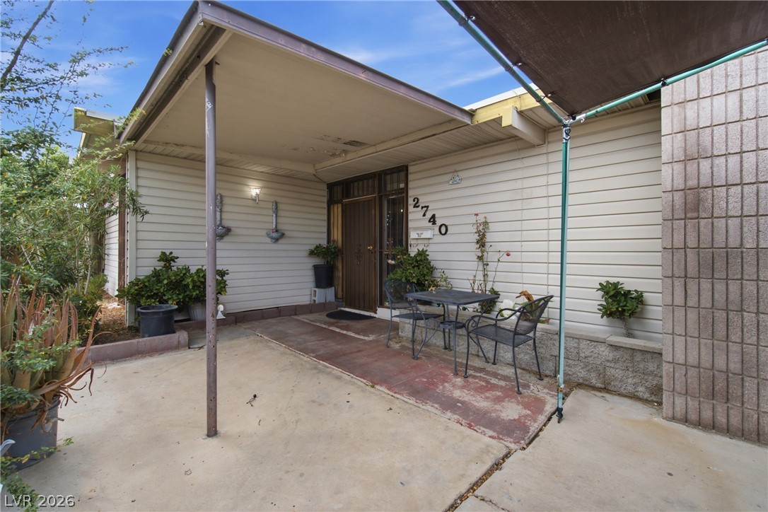 2740 Reynolds Avenue Property Photo 3