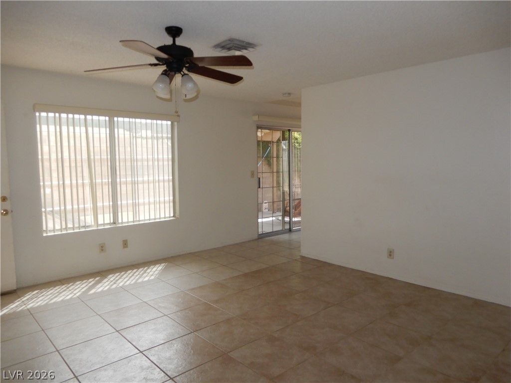 4431 Honeydew Circle Property Photo 3