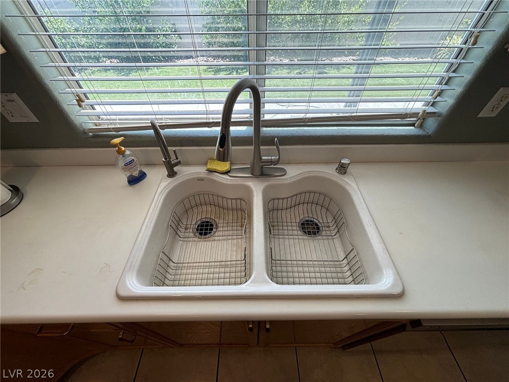 7909 Constantinople Avenue Property Photo 22