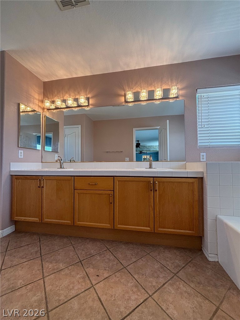 7909 Constantinople Avenue Property Photo 34
