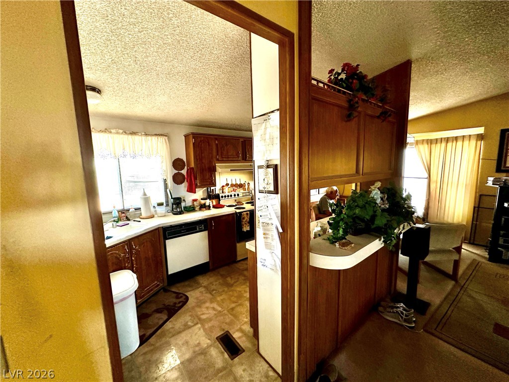 3051 West Van Lane Property Photo 8