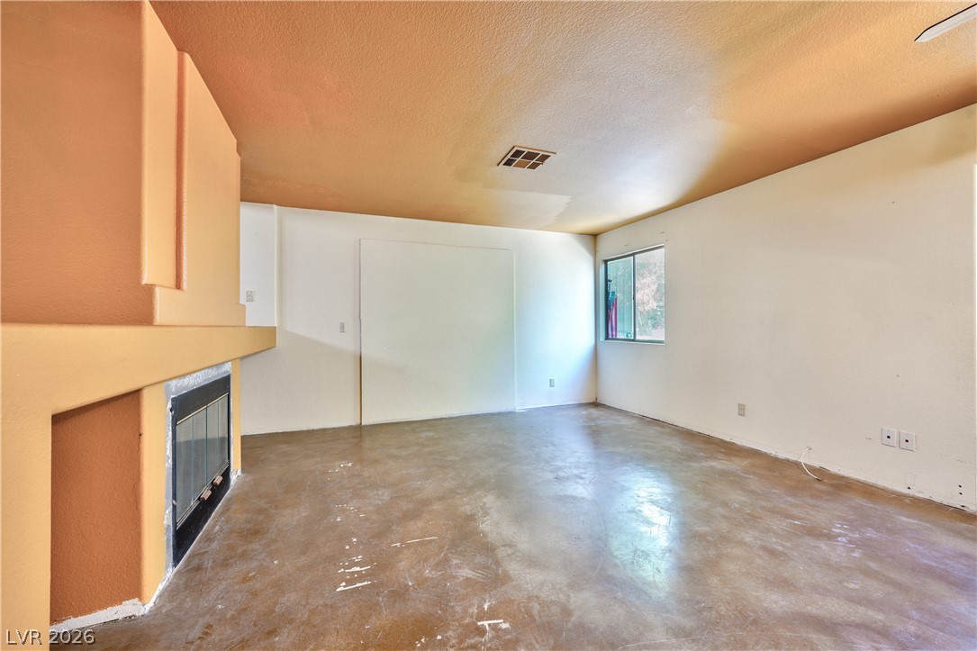 4511 Calico Cliff Court Property Photo 9