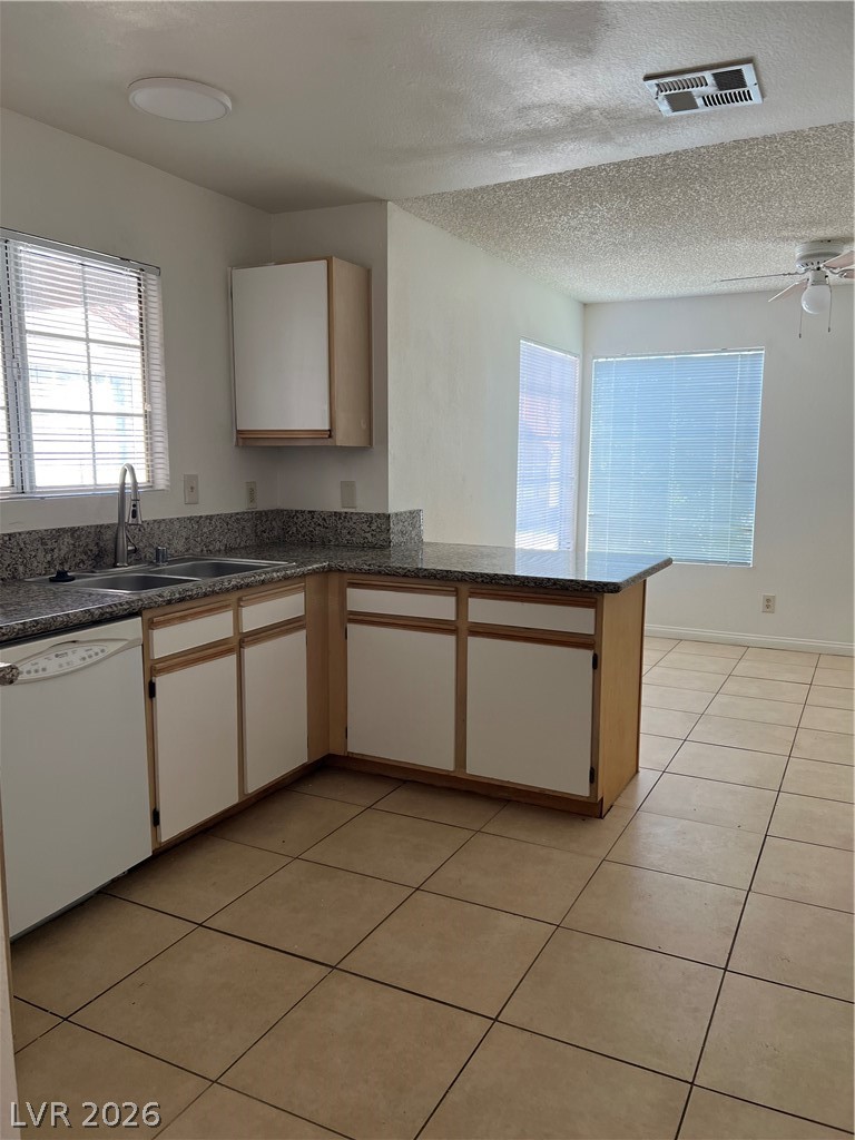 2200 South Fort Apache Road 2226 Property Photo 7