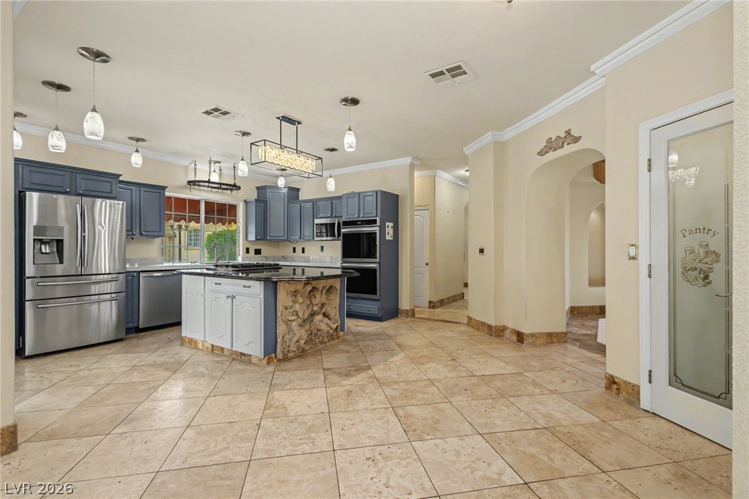 1101 Iolite Court Property Photo 6