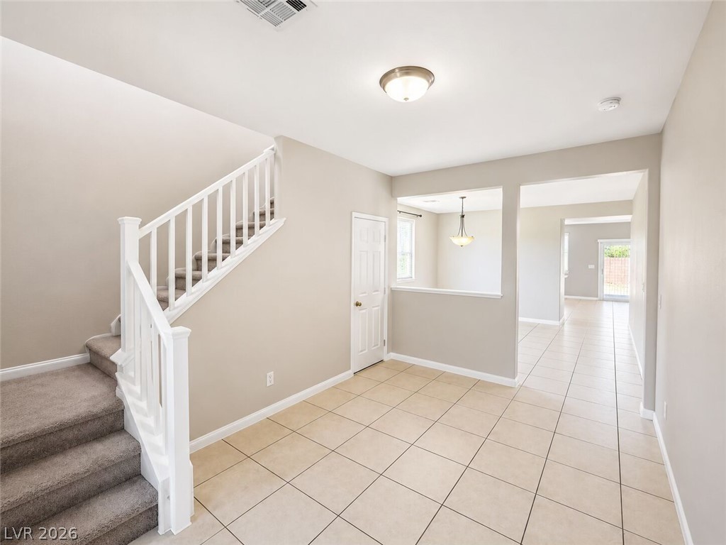 2716 Graceful Grove Avenue Property Photo 3