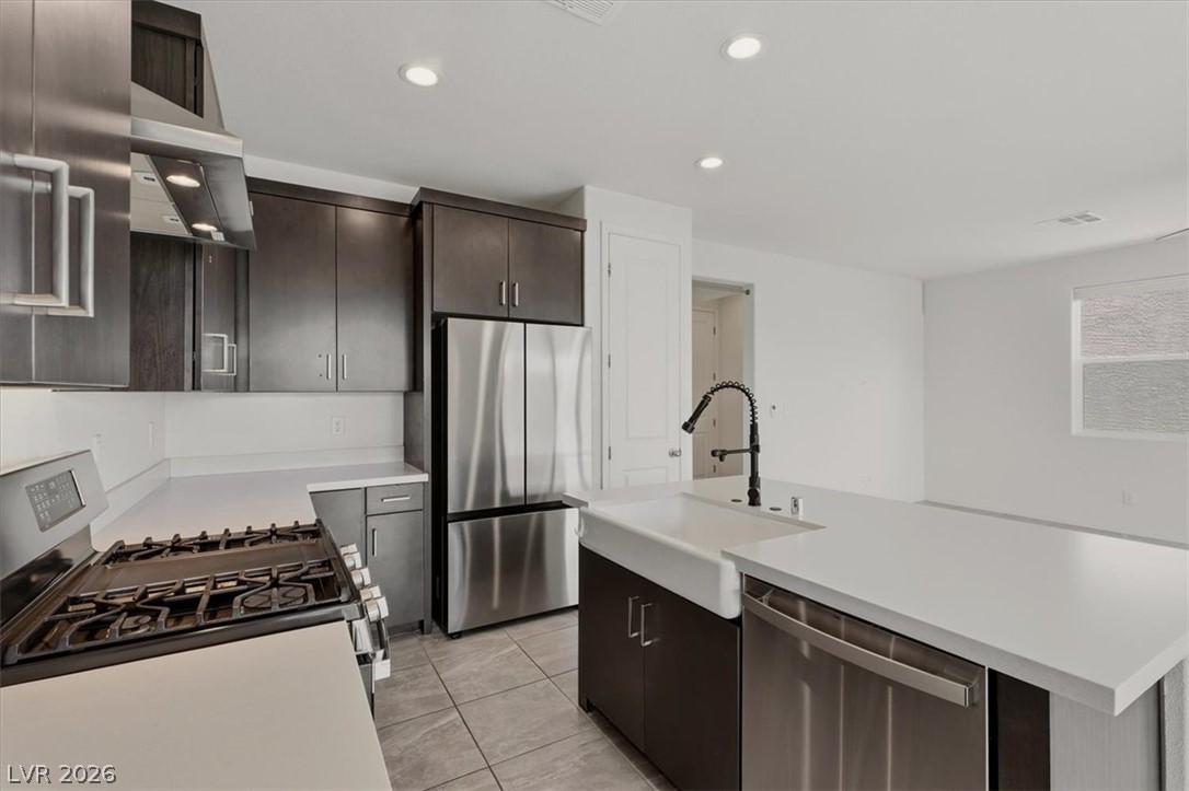 4423 Frias Falls Avenue Property Photo 4