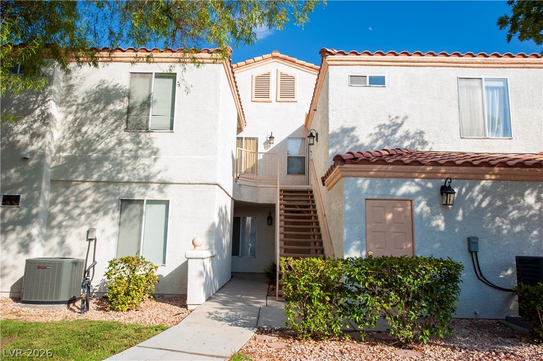 8452 Boseck Drive 187 Property Photo 4