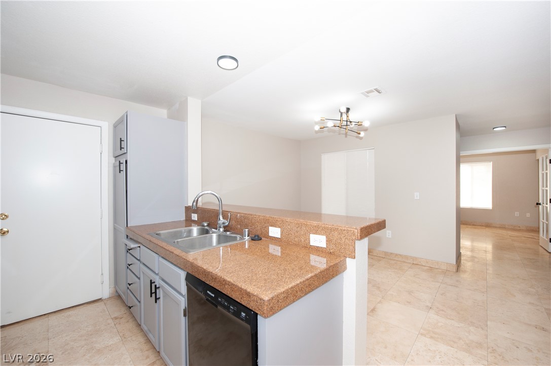 8452 Boseck Drive 187 Property Photo 14