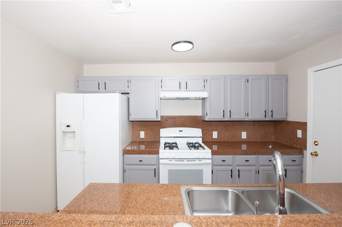 8452 Boseck Drive 187 Property Photo 15