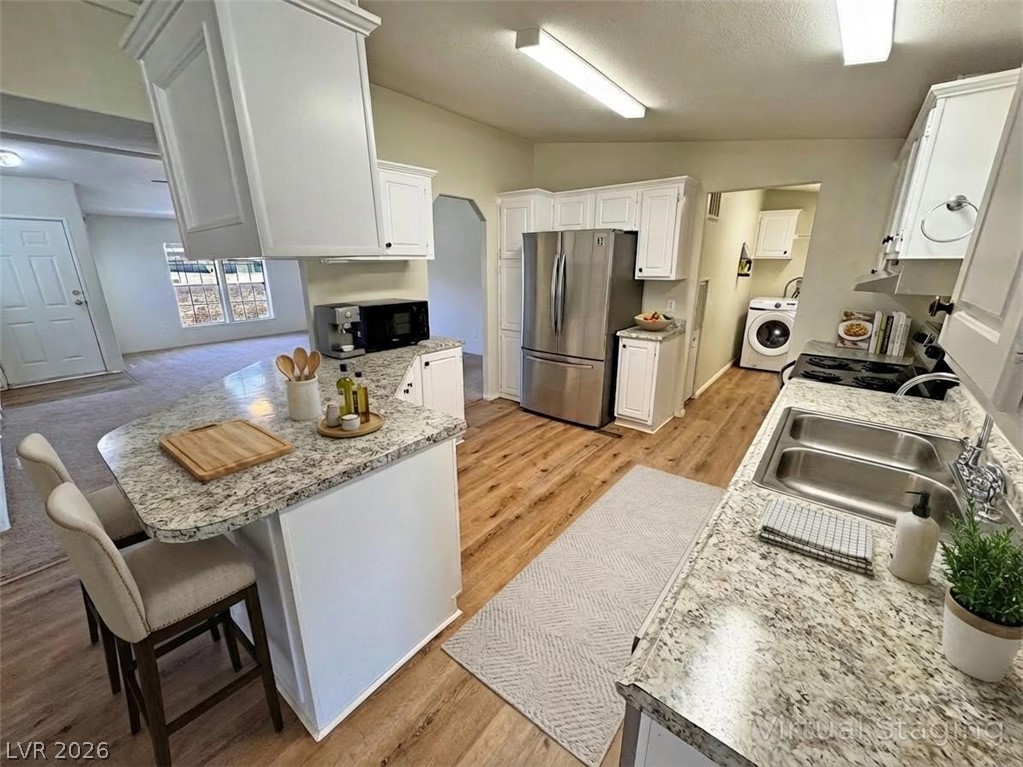 2860 South Rainbow Avenue Property Photo 11