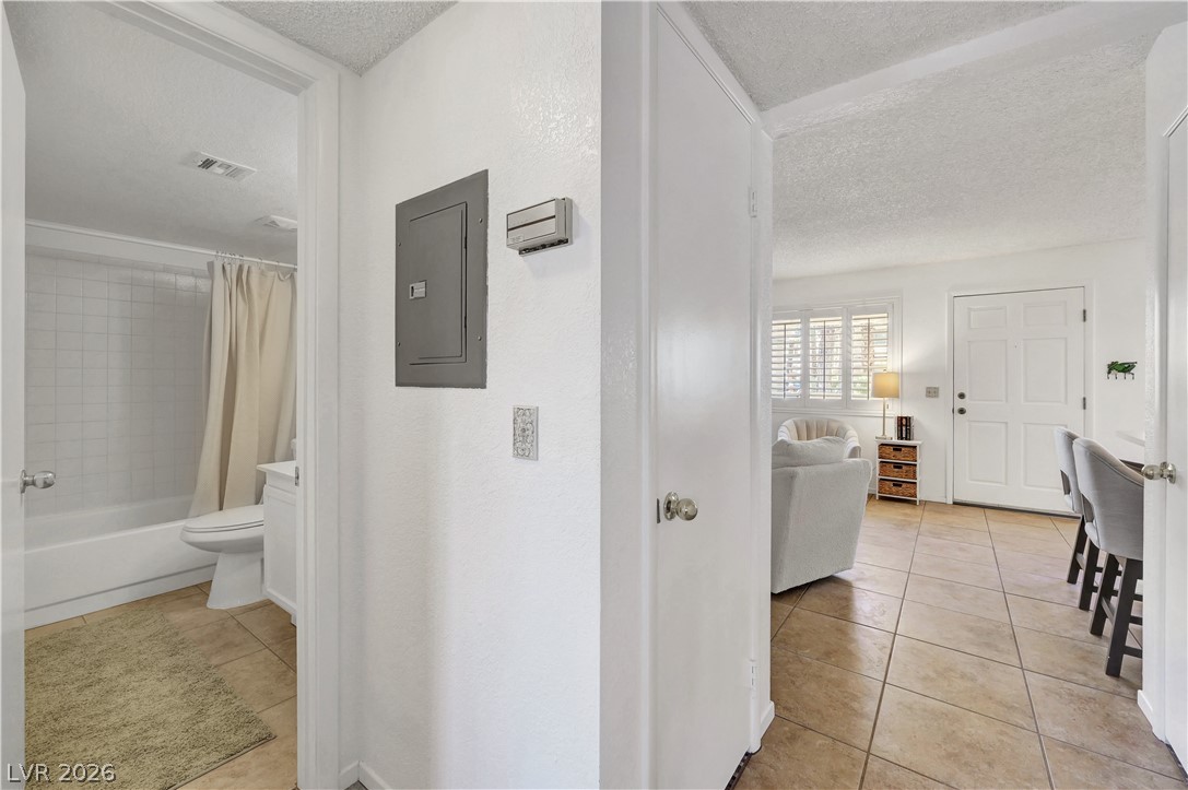 1108 North Cimarron Road 101 Property Photo 13
