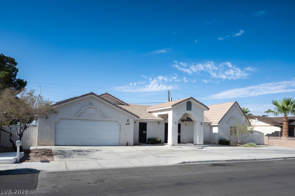 4385 Welter Avenue Property Photo 3