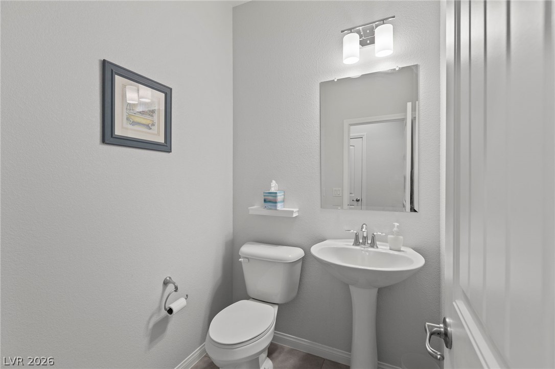 1410 Cattail Falls Street Property Photo 16