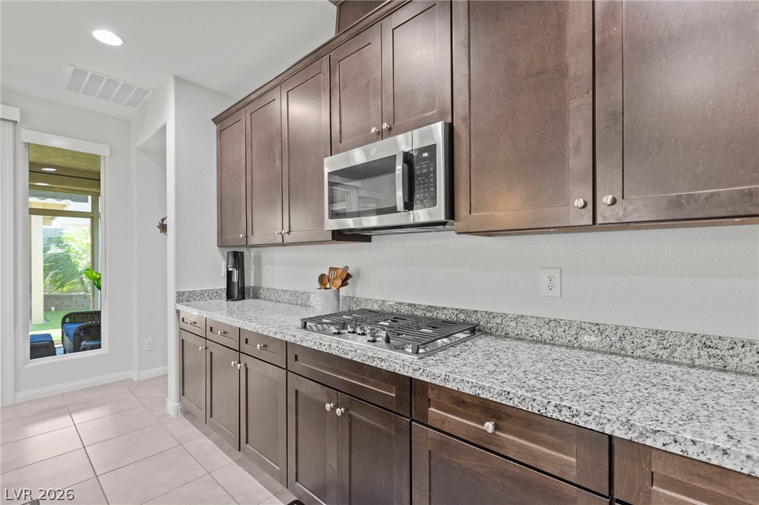 1410 Cattail Falls Street Property Photo 29