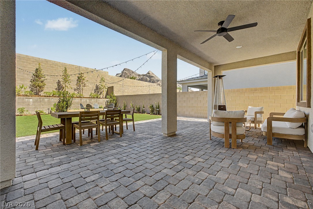 1575 Crested Eagle Street Property Photo 3