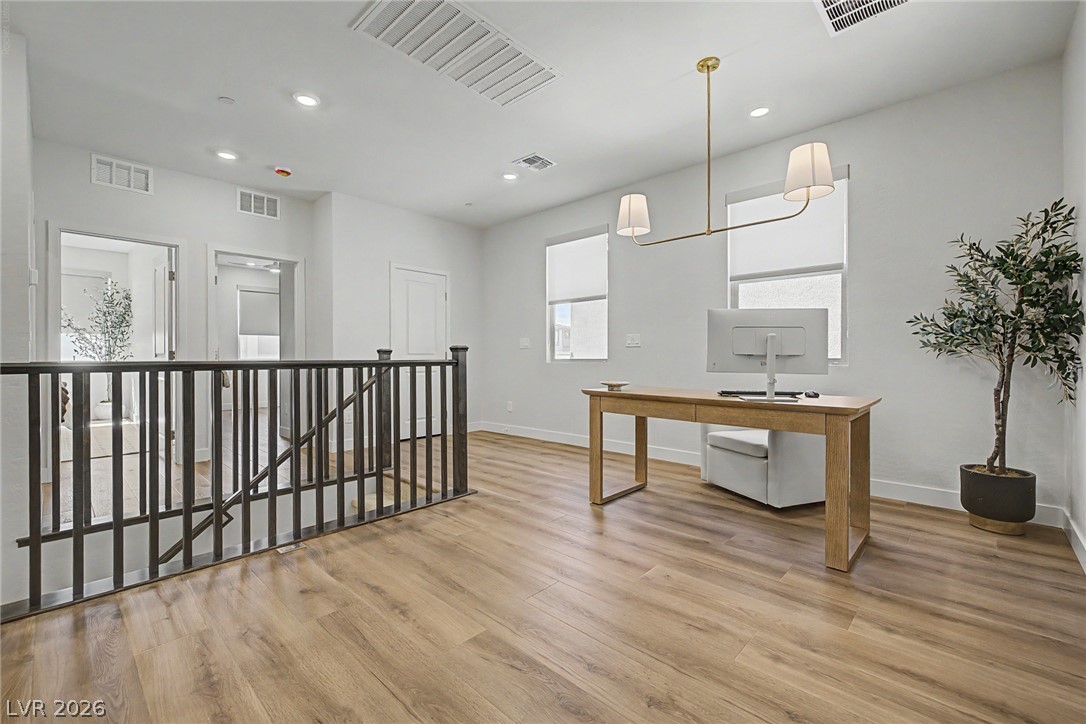 1575 Crested Eagle Street Property Photo 30