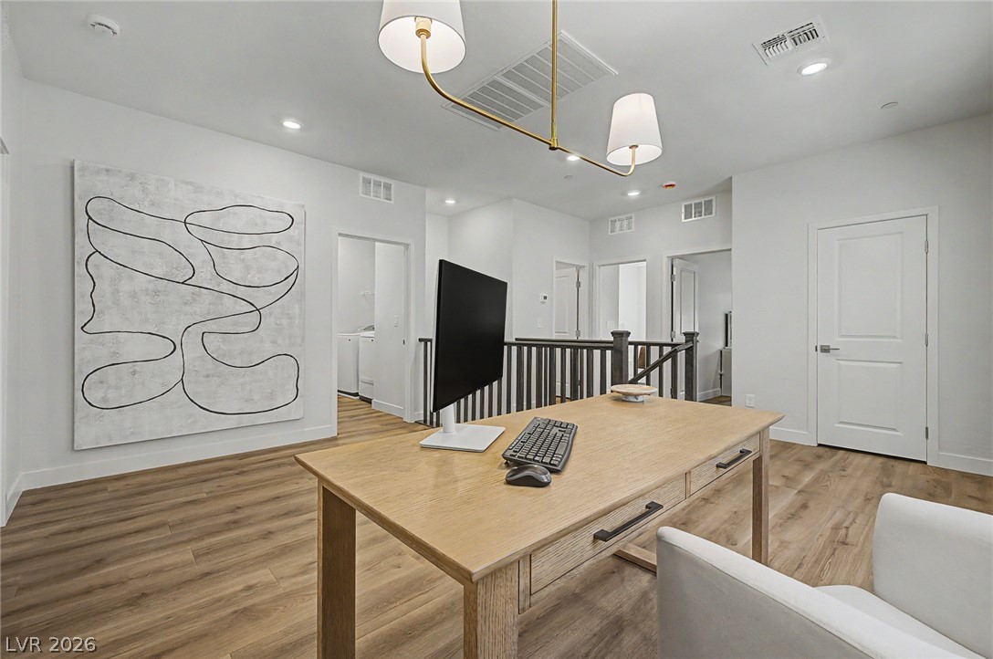 1575 Crested Eagle Street Property Photo 32