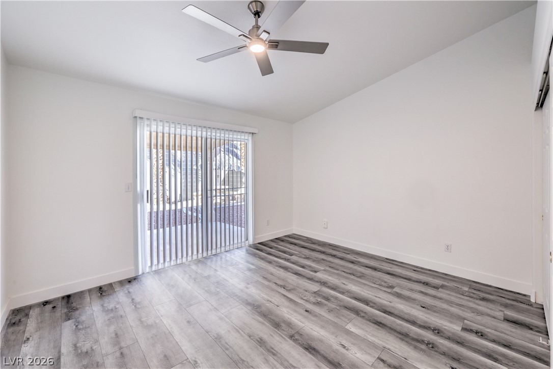 3869 Mapleview Court Property Photo 13