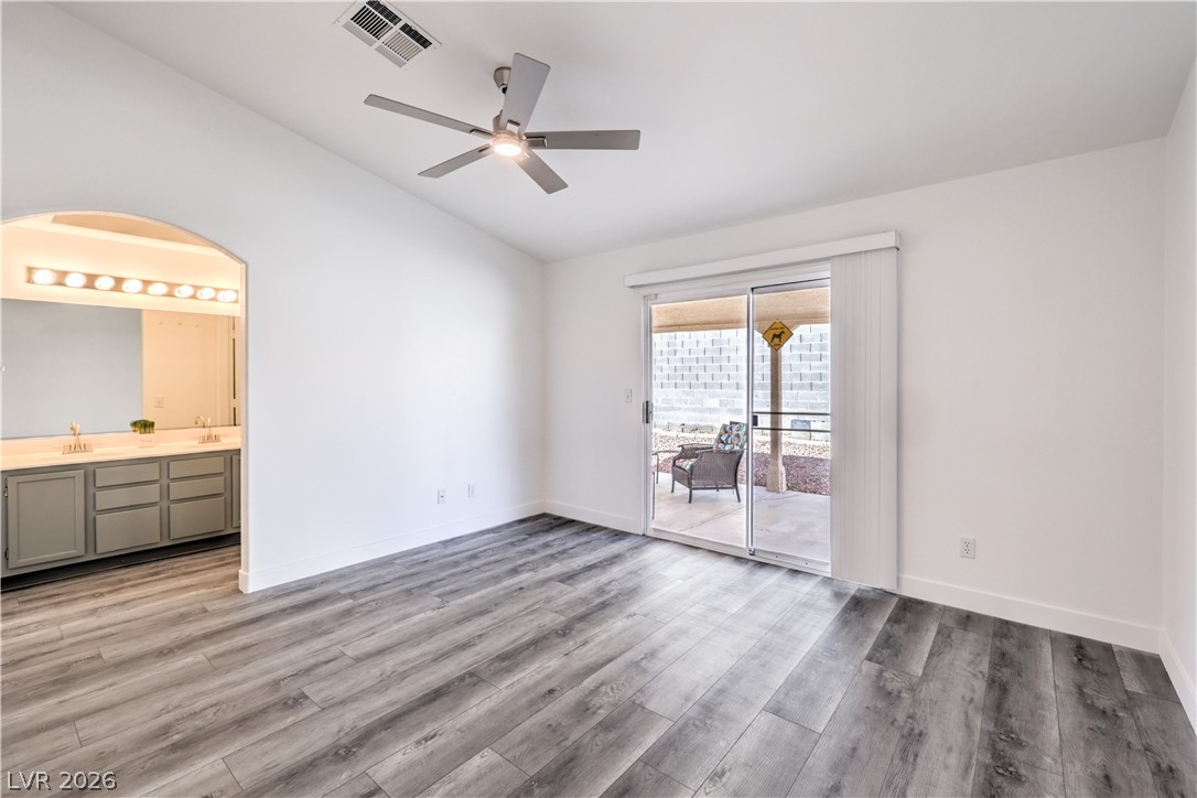 3869 Mapleview Court Property Photo 16