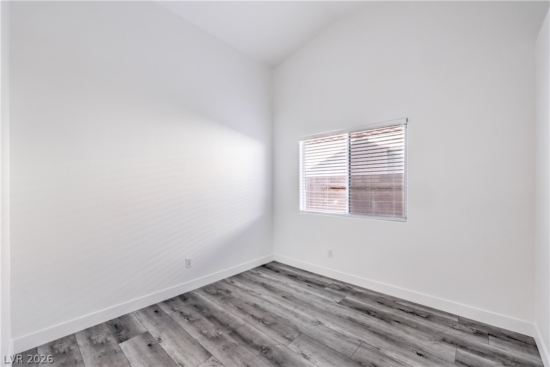 3869 Mapleview Court Property Photo 18