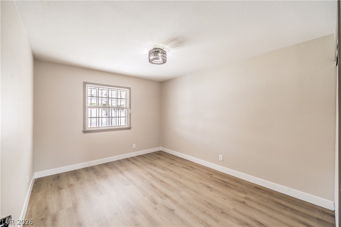 4060 East Harmon Avenue Property Photo 17