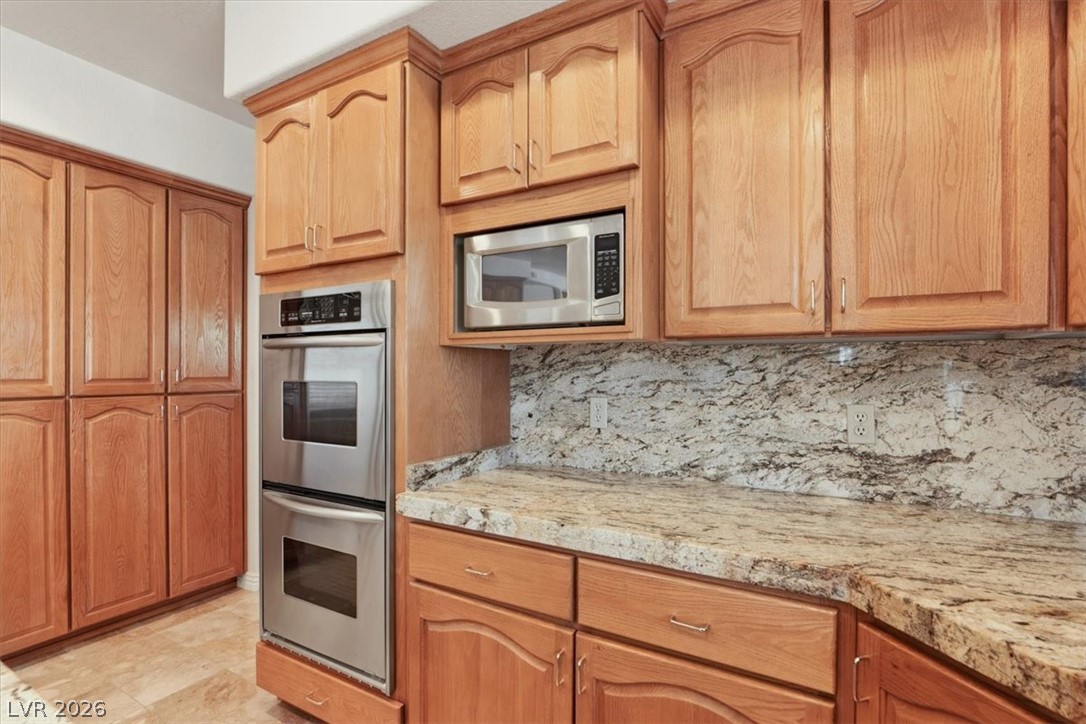 1888 Woodhaven Drive Property Photo 17