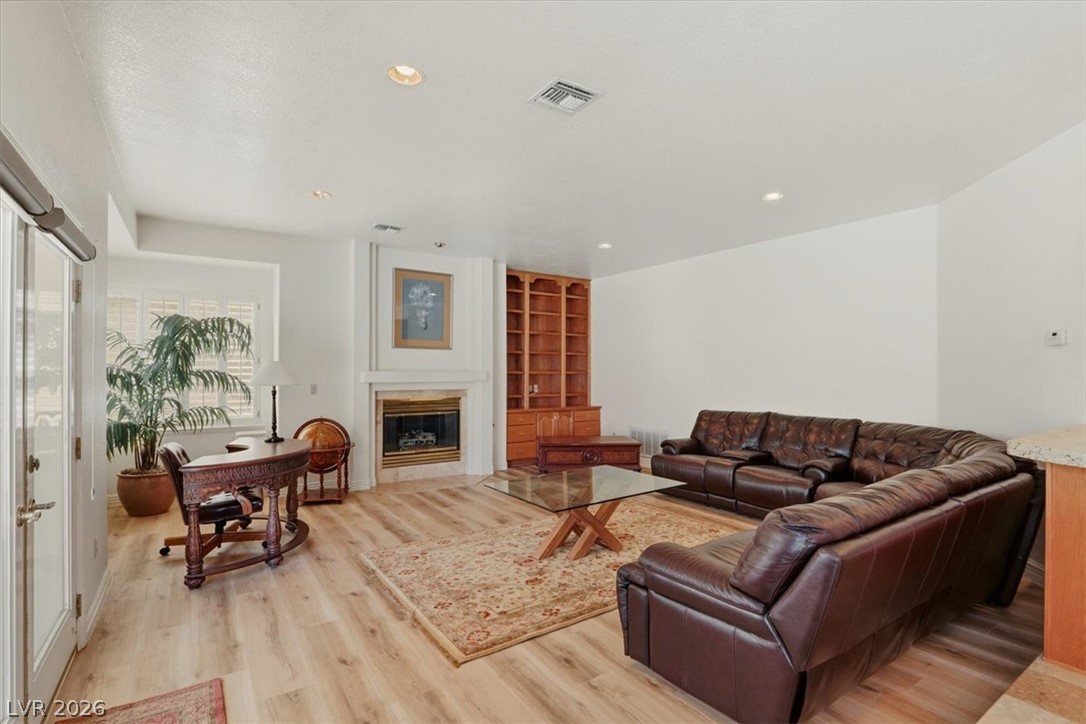1888 Woodhaven Drive Property Photo 21