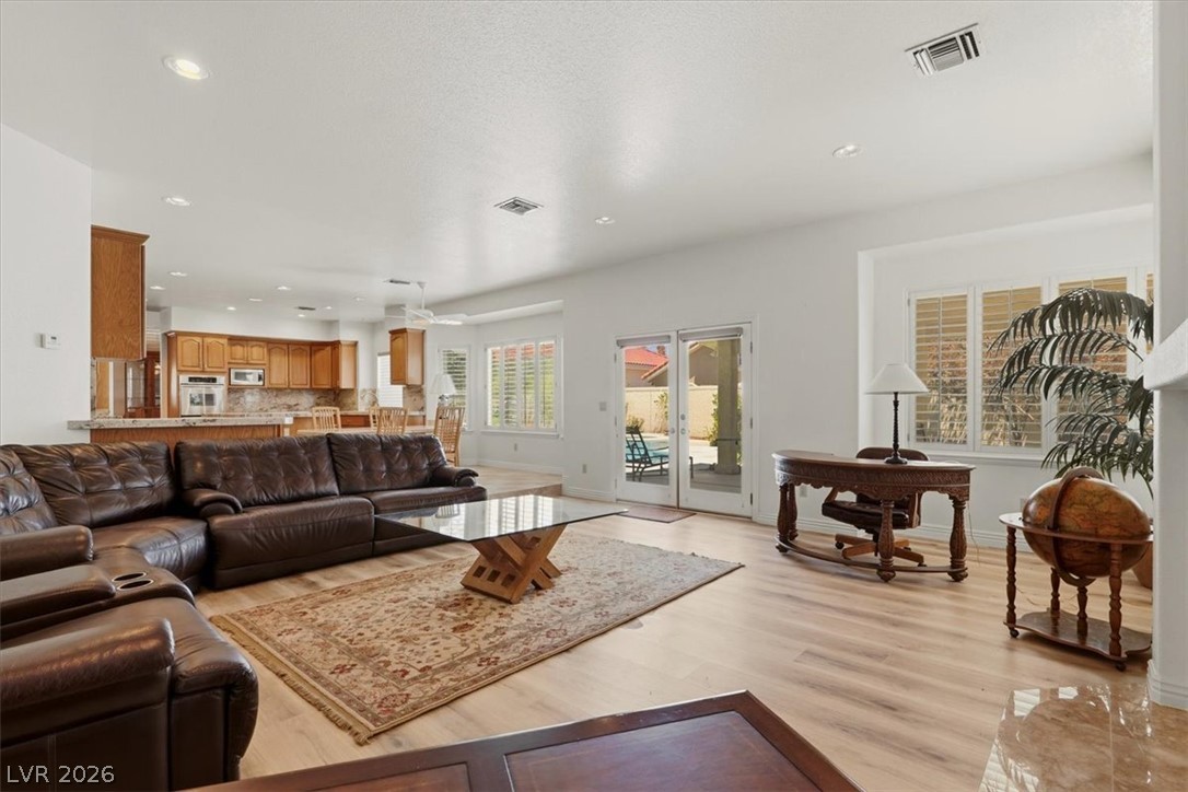 1888 Woodhaven Drive Property Photo 22