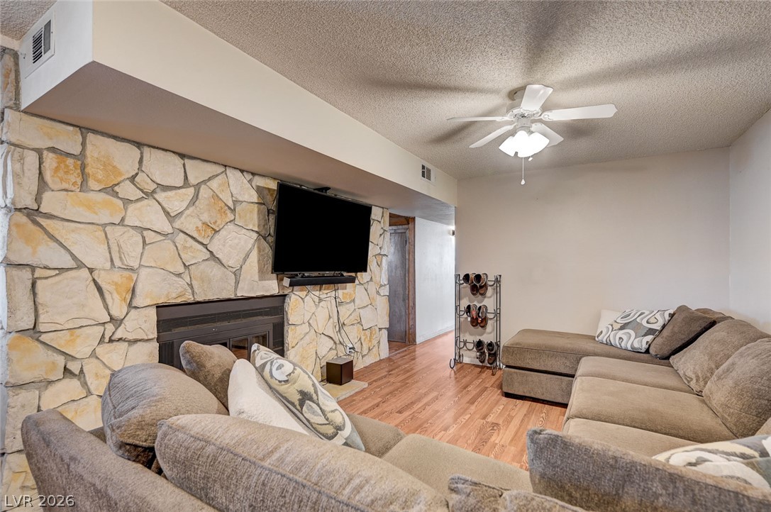 1424 Pueblo Drive Property Photo 4