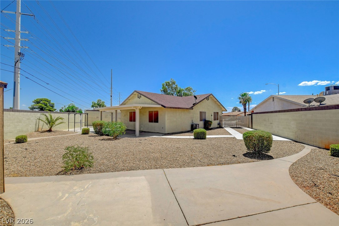 7330 Clearwater Circle Property Photo 4