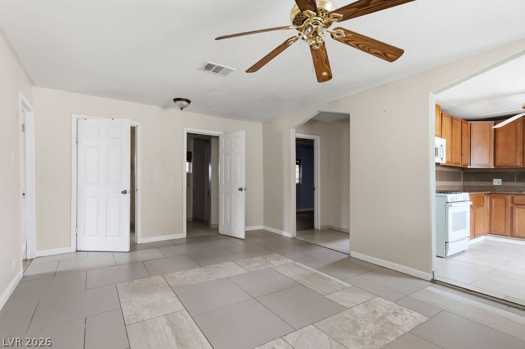 1830 Princeton Street Property Photo 9