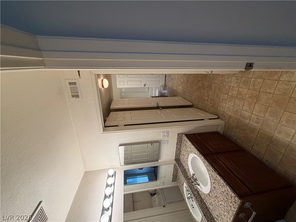 6800 Lake Mead Boulevard 2038 Property Photo 14