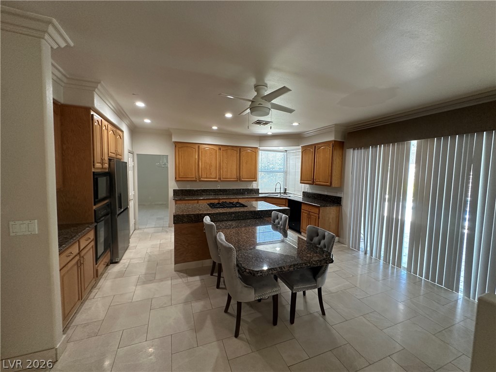 3854 Broadmead Street Property Photo 11